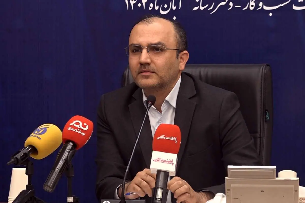 افغانستان و هند فرش ایران را می‌گیرند و خودشان با طراحی جدید عرضه می‌کنند