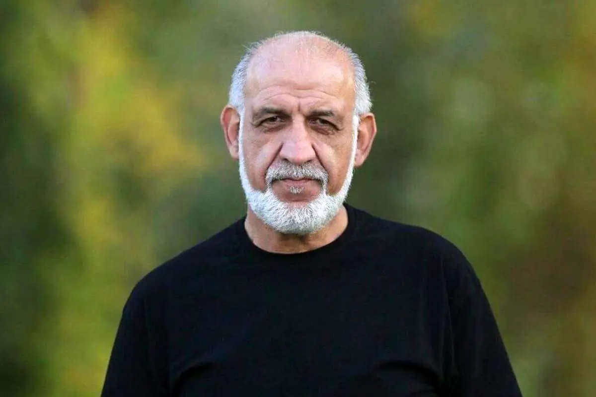 (ویدئو) گلایه مهدی فنونی‌زاده از روی تخت بیمارستان؛ حتی یک نفر هم از استقلال حال مرا نپرسید