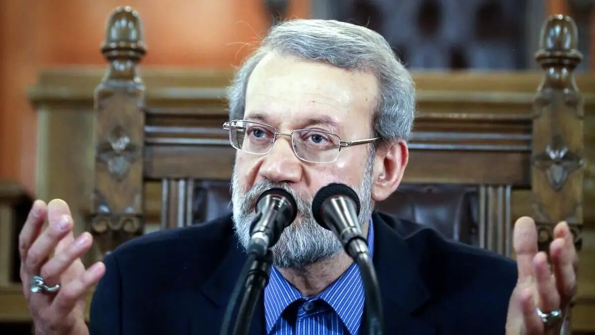 دست‌های بسته لاریجانی