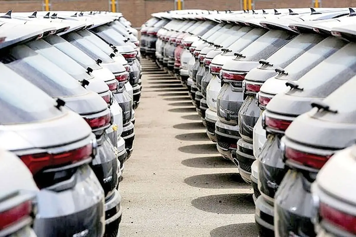 بازار سیاه حواله خودرو؛ قیمتهای نجومی آگهی حواله خودروهای وارداتی