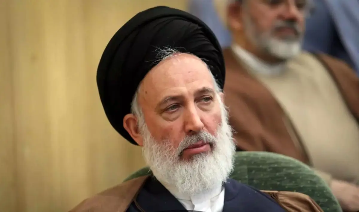 واکنش صریح آیت الله ایازی به شلاق زدن یک زن به دلیل بی حجابی/ هر گناهی جرم نیست