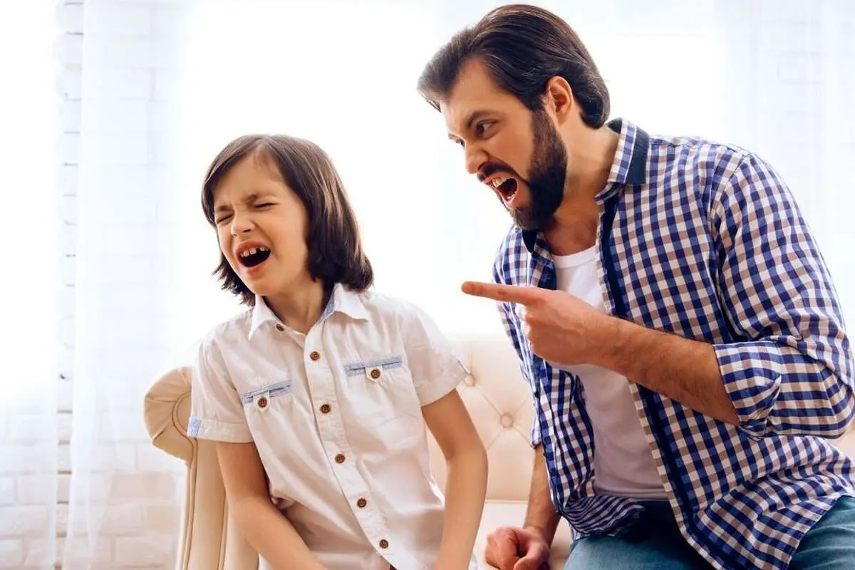 با داد زدن چه بلایی سر کودک میآوریم؟