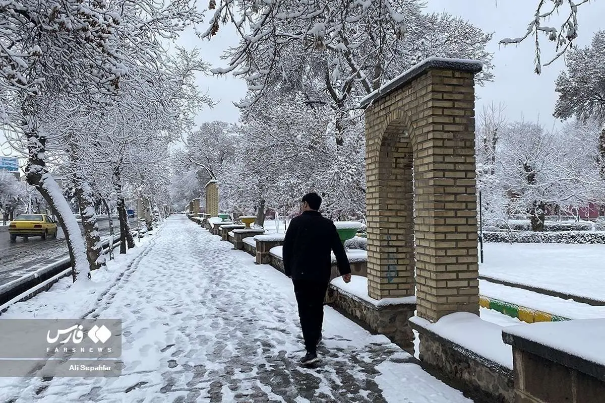 (تصاویر) برفبازی در خوی