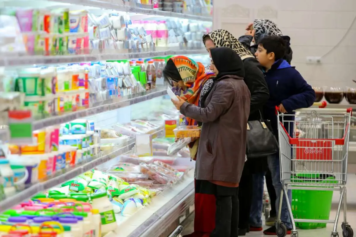 چرا بار سنگین تورم بر دوش دهکهای آسیب پذیر افتاده است؟
