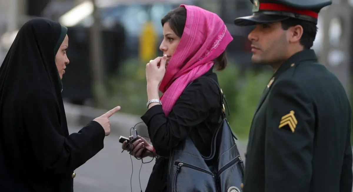 توضیحات پلیس درباره ویدیوی «بازداشت خشن یک زن به دلیل حجاب»
