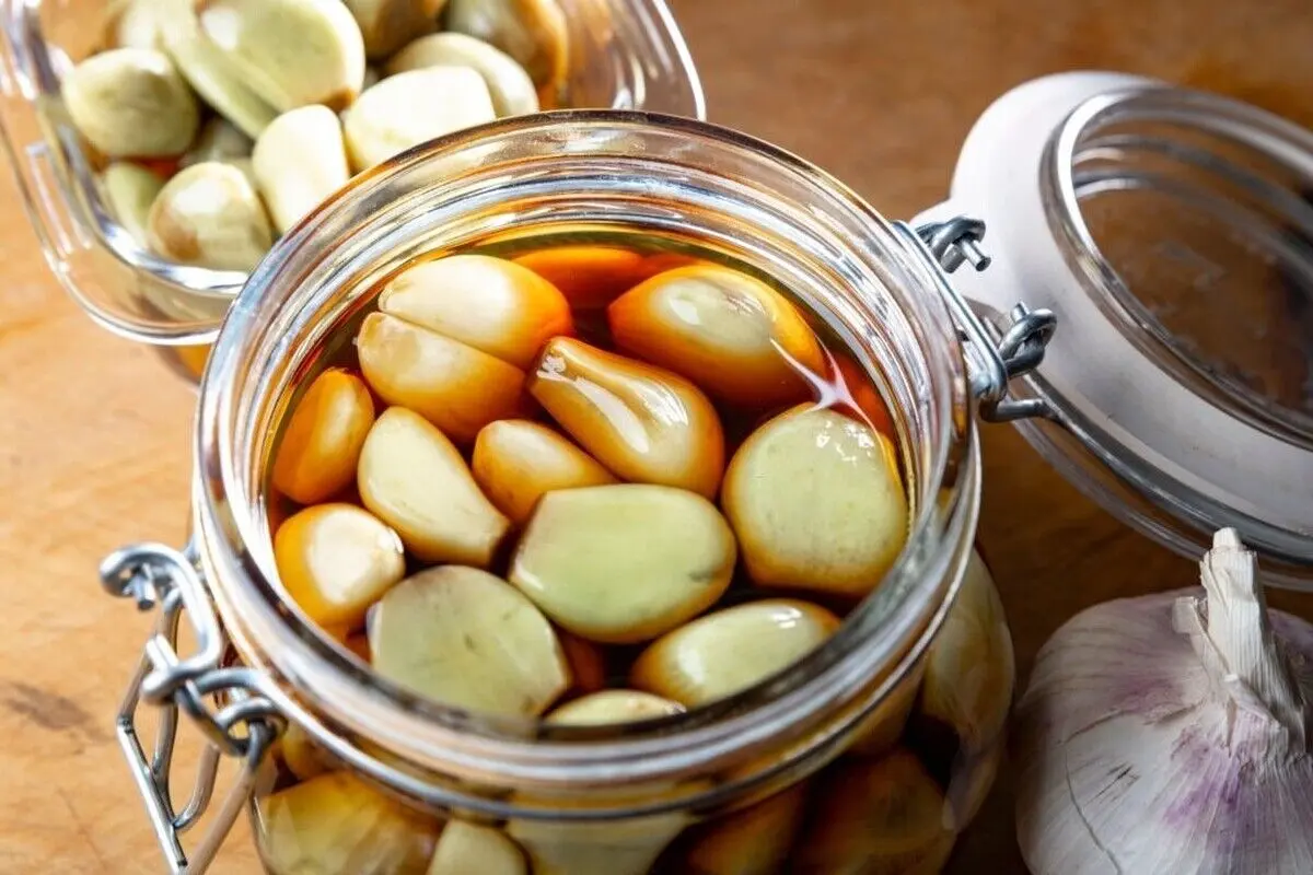 سیر ترشی عربی، یک طعم فوق‌العاده برای عاشقان سیر ترشی