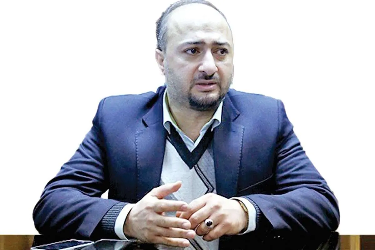 یک تحلیلگر اقتصادی: جامعه ما کم کار میکند/ پول در کشور ما، غلط هزینه میشود