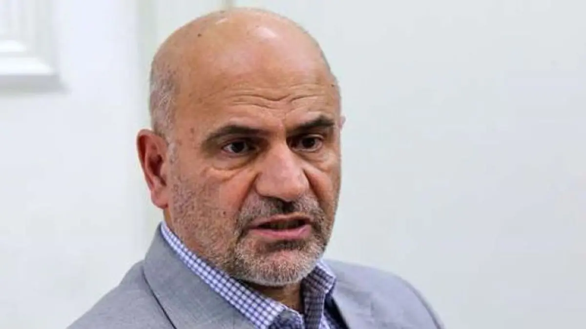 فرشاد مومنی: اگر اولویت در این کشور فقر نیست، ممنون می‌شویم که منطق هایشان را به ما بگویند!