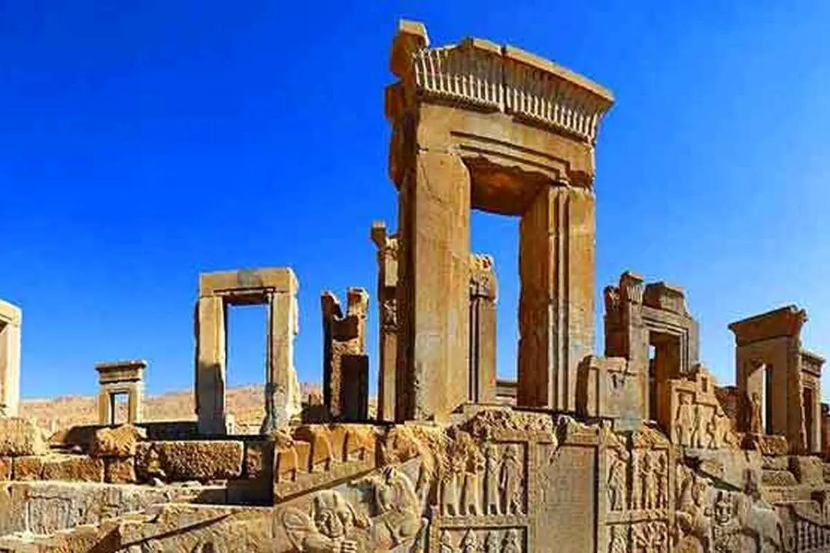 بررسی یک ادعای عجیب؛ تخت جمشید مسجد داشت؟