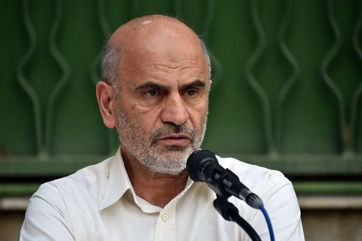 فرشاد مومنی: ساخت خانه و ورزشگاه توسط چین، تلخ و غم انگیز است
