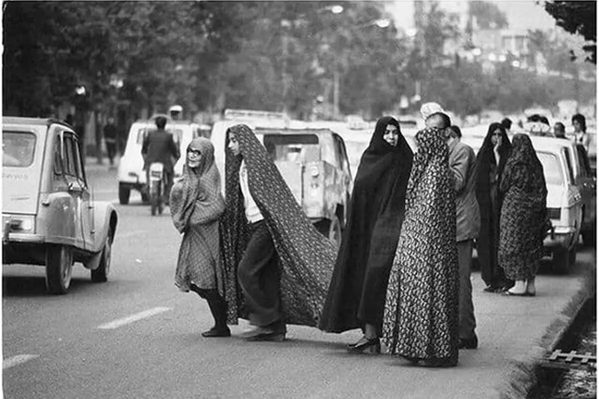 اولین گواهینامه رانندگی را بعد از انقلاب این زن گرفت
