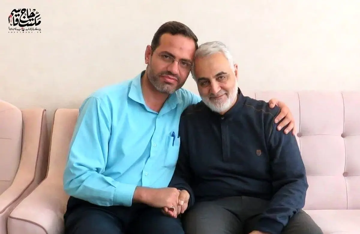 تصویری از شهید آقازاده در کنار حاج قاسم