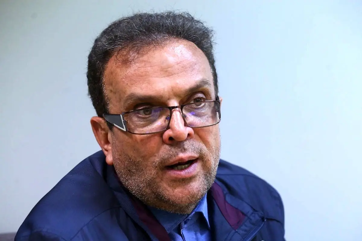 مشکینی نماینده مجلس: هرکسی یکی بزند چهار تا خواهد خورد