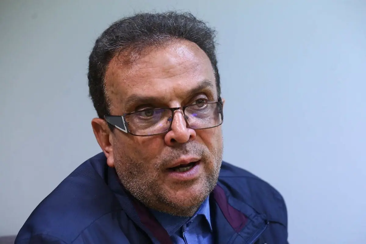 مشکینی نماینده مجلس: هرکسی یکی بزند چهار تا خواهد خورد