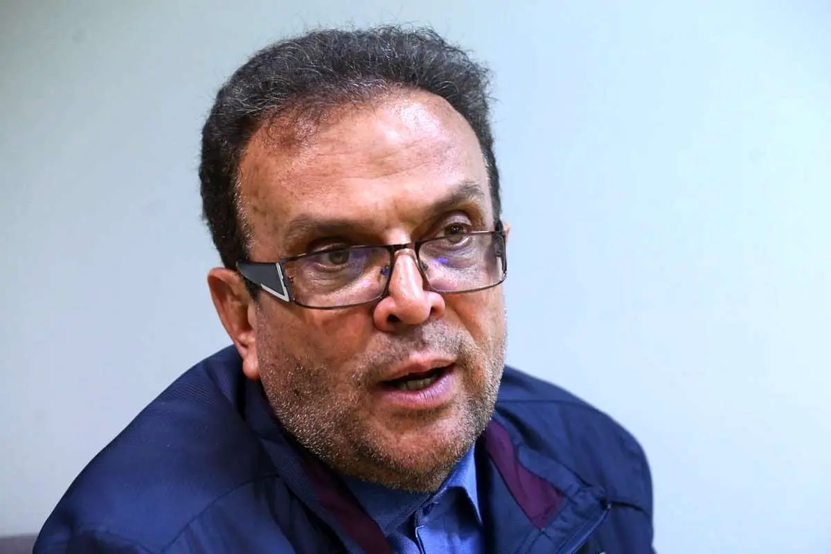مشکینی نماینده مجلس: هرکسی یکی بزند چهار تا خواهد خورد