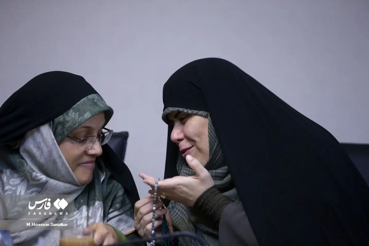 (تصاویر) حاشیه‌هایی از جلسه انتخاباتی شورای مرکزی ائتلاف نیرو‌های انقلاب