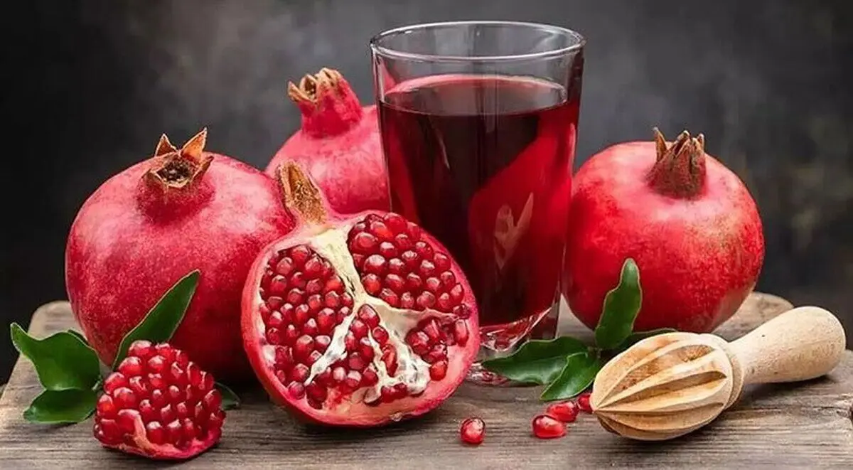(ویدئو) مهارت این فرد در گرفتن آب انار