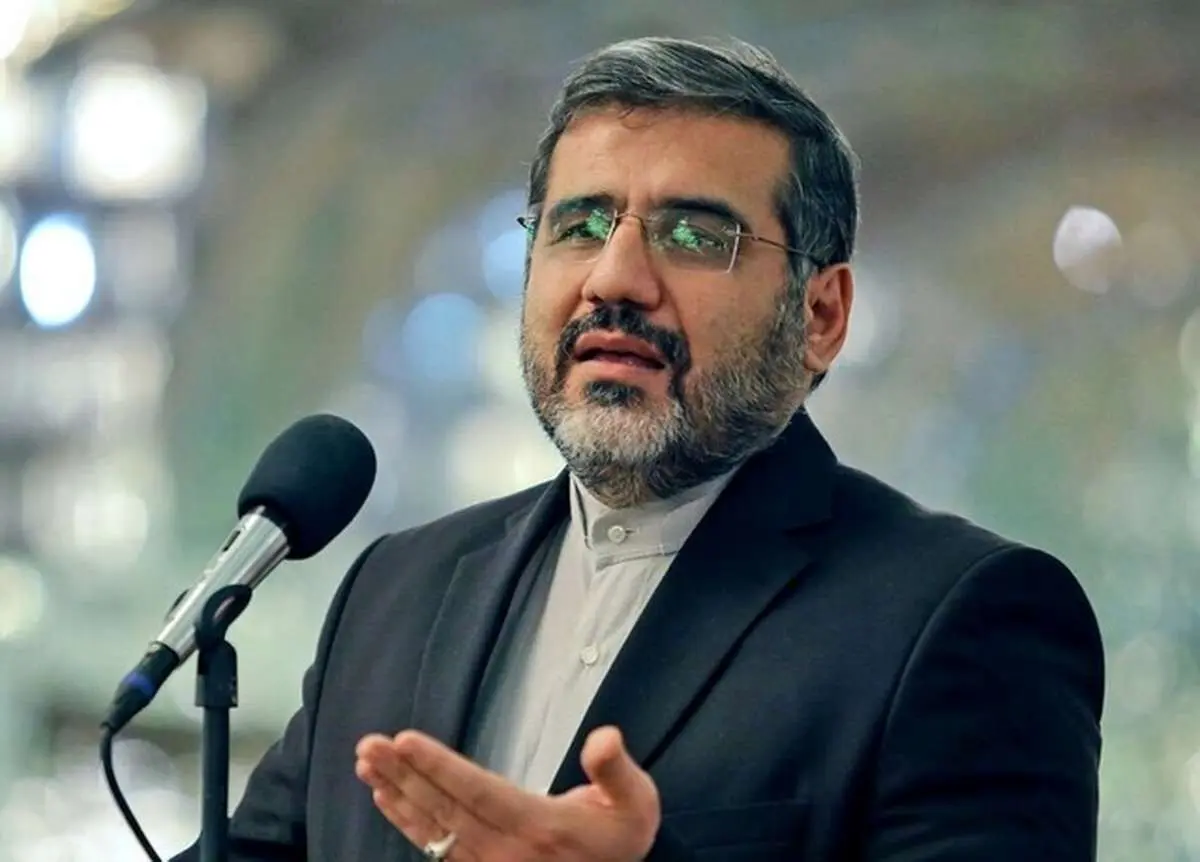 وزیر ارشاد: زشت است که مدیران ارشد از کلمات خارجی در سخنرانی استفاده می‌کنند
