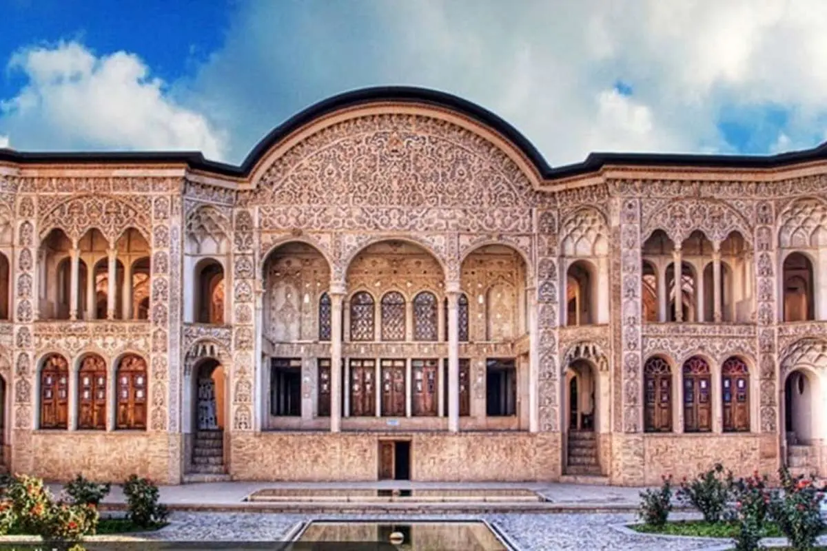 ماجرای واگذاری خانه بروجردیهای کاشان به بخش خصوصی چه بود؟