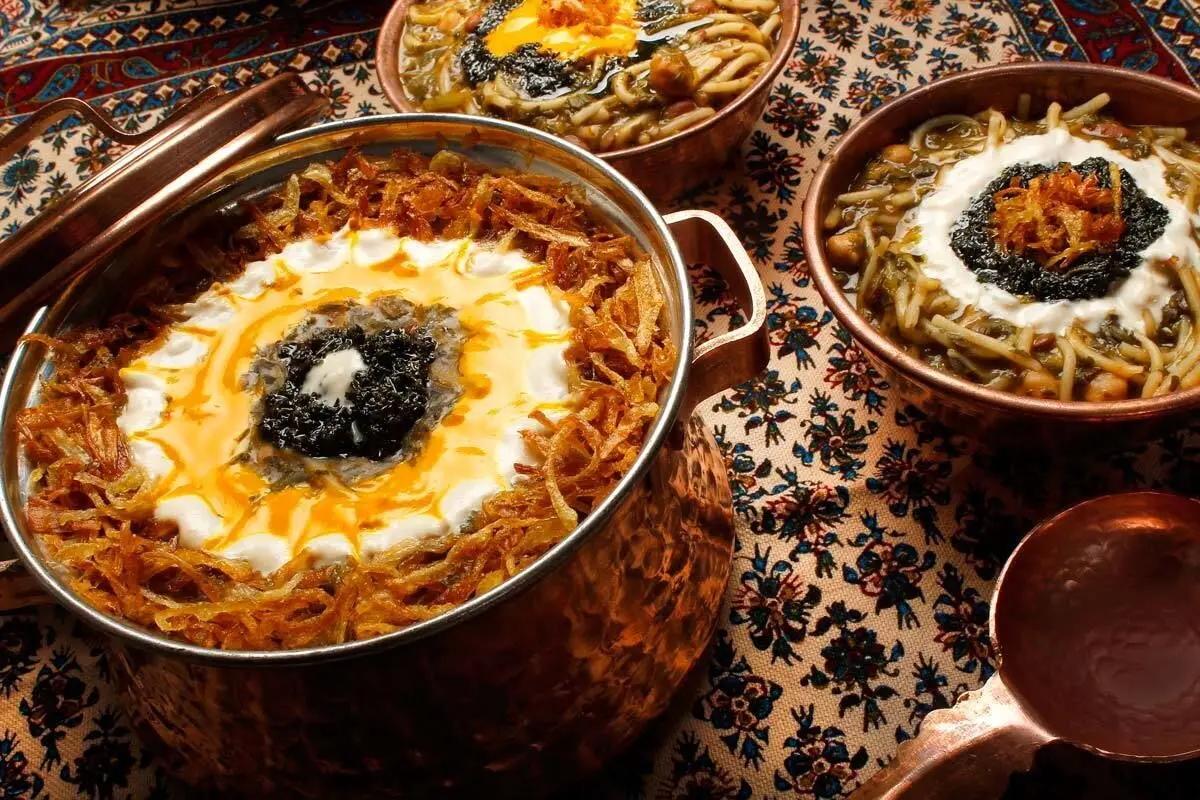 فوت کوزه گیری یک آش رشته خوشمزه؛ رعایت نسبت سبزی به سایر مواد!