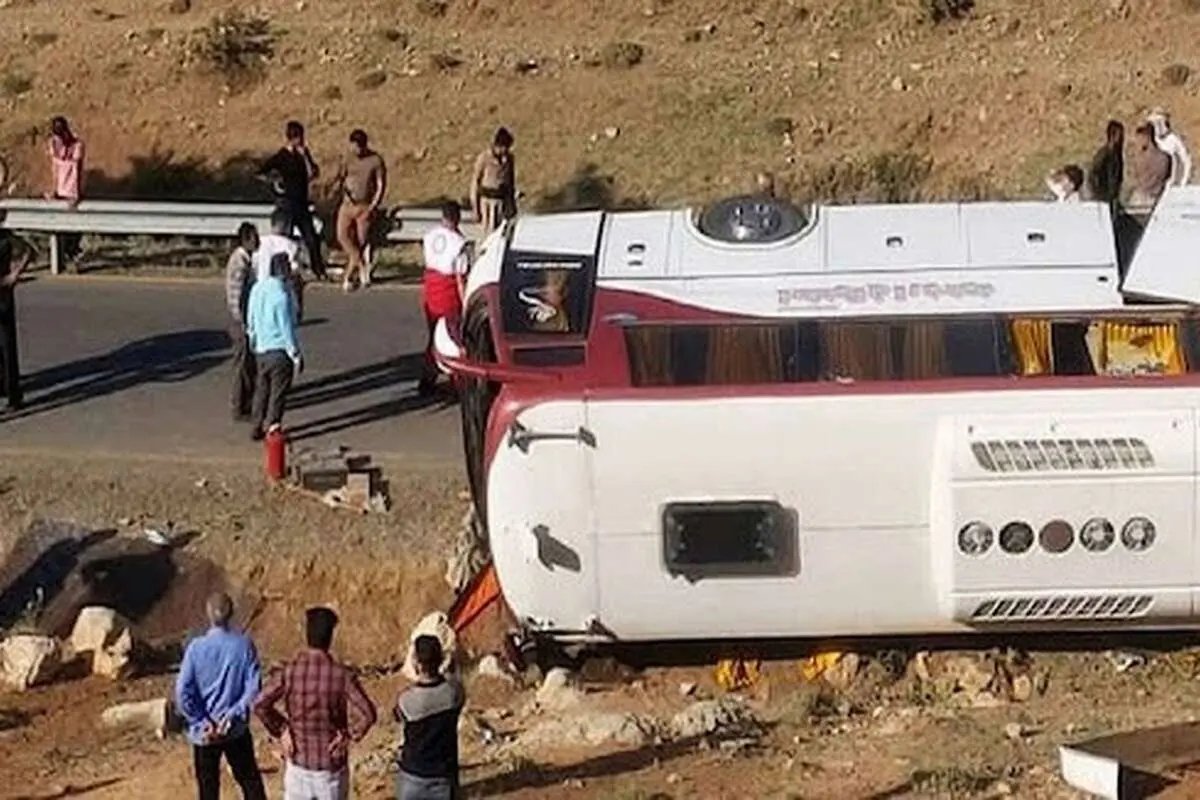 واژگونی مرگبار اتوبوس در محور سمنان - مهدیشهر