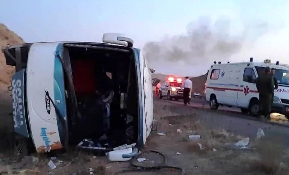 (ویدئو) واژگونی اتوبوس در محور تبریز - آذرشهر با ۱۲ مصدوم