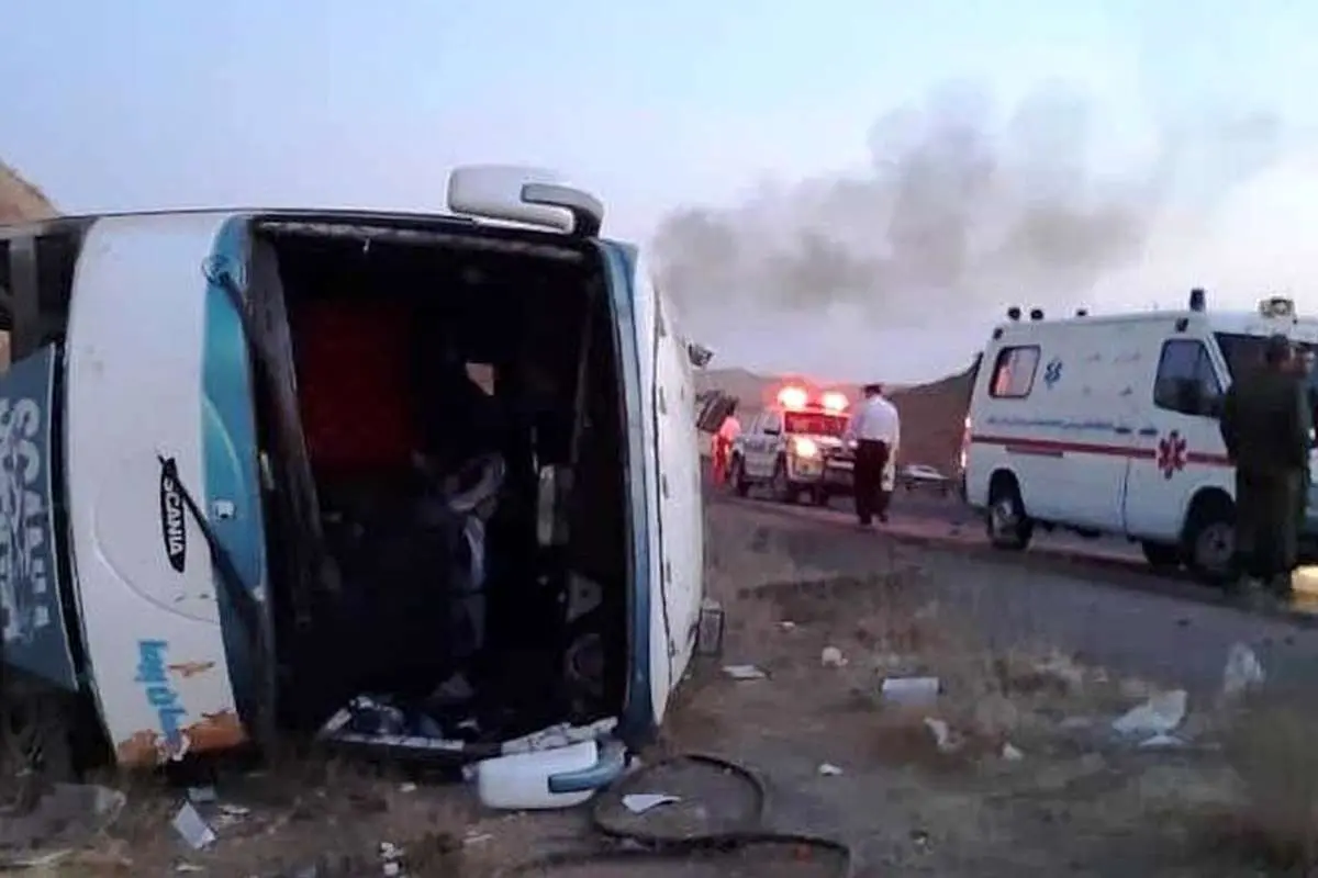 (ویدئو) واژگونی اتوبوس در محور تبریز - آذرشهر با ۱۲ مصدوم