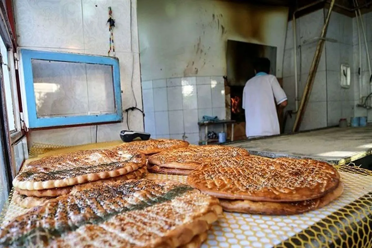 نان سهمیه بندی نمی شود؛ آزادسازی قیمت نان کذب است