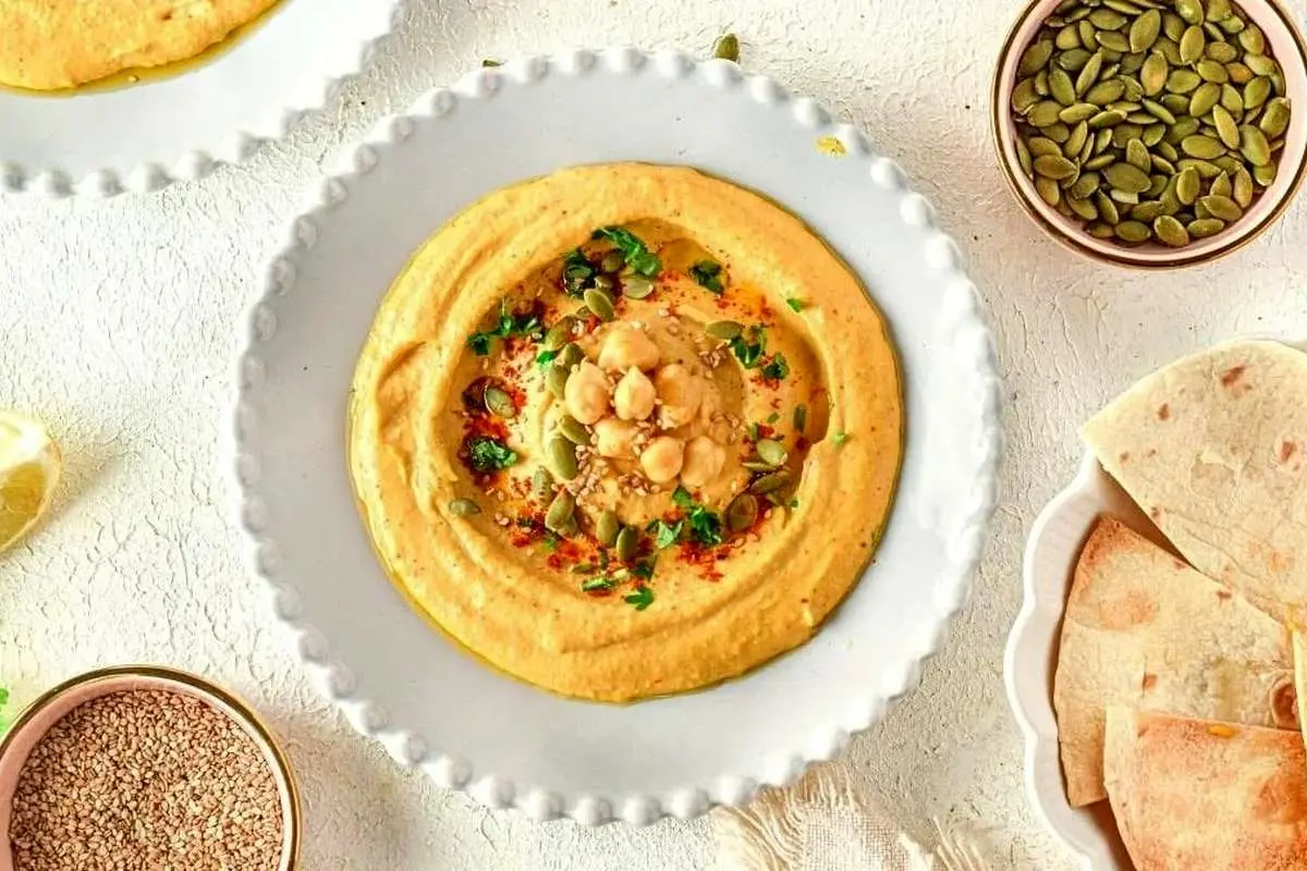 طرز تهیه حمص (هوموس)؛ با بافتی لطیف به روش اصیل عربی