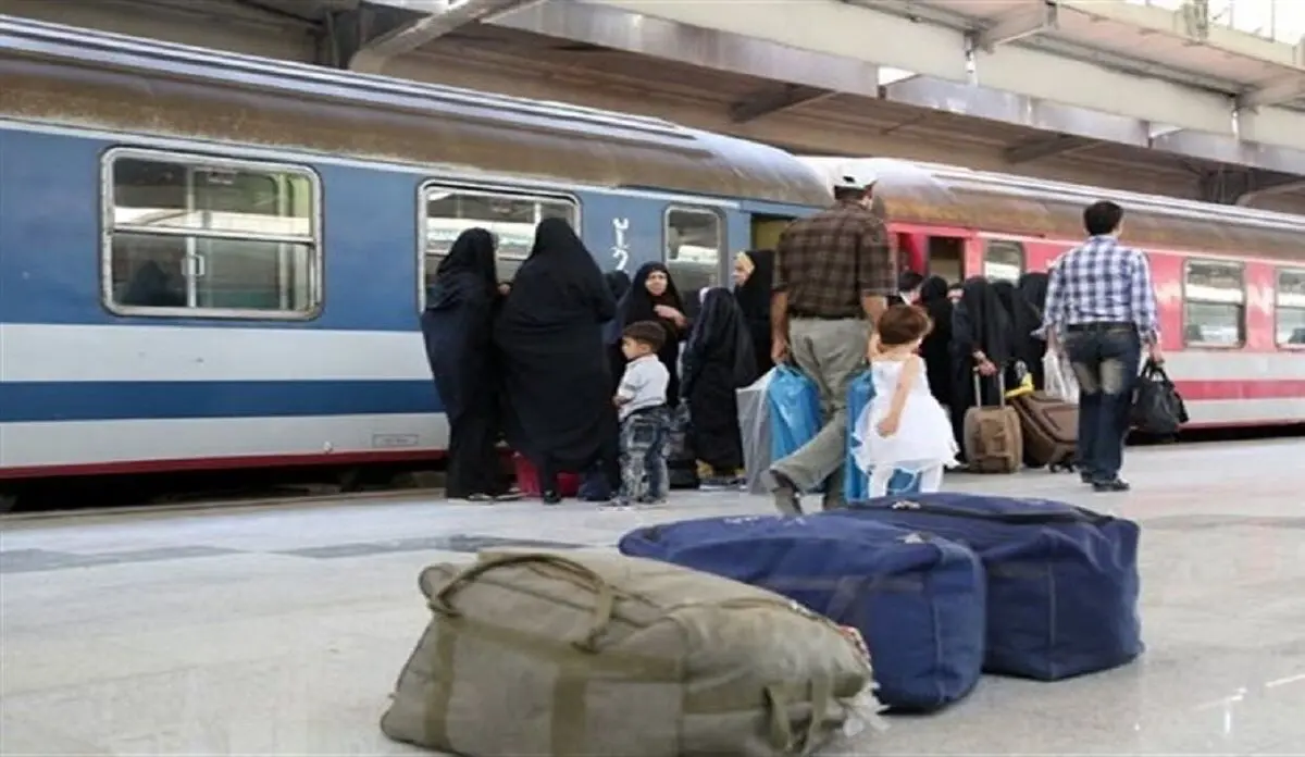 بازداشت یک زن به دلیل حمل شیشه در ایستگاه راه‌آهن تهران