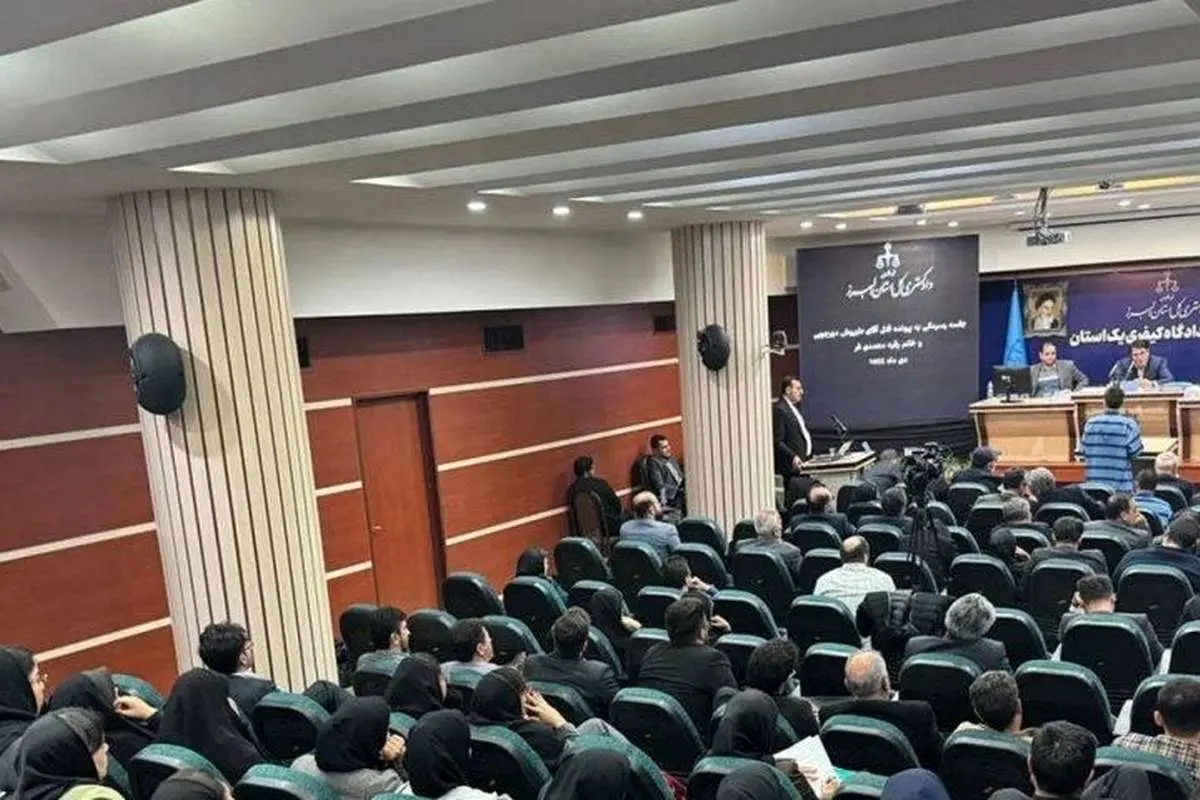 آغاز دومین جلسه محاکمه متهمان قتل داریوش مهرجویی و همسرش