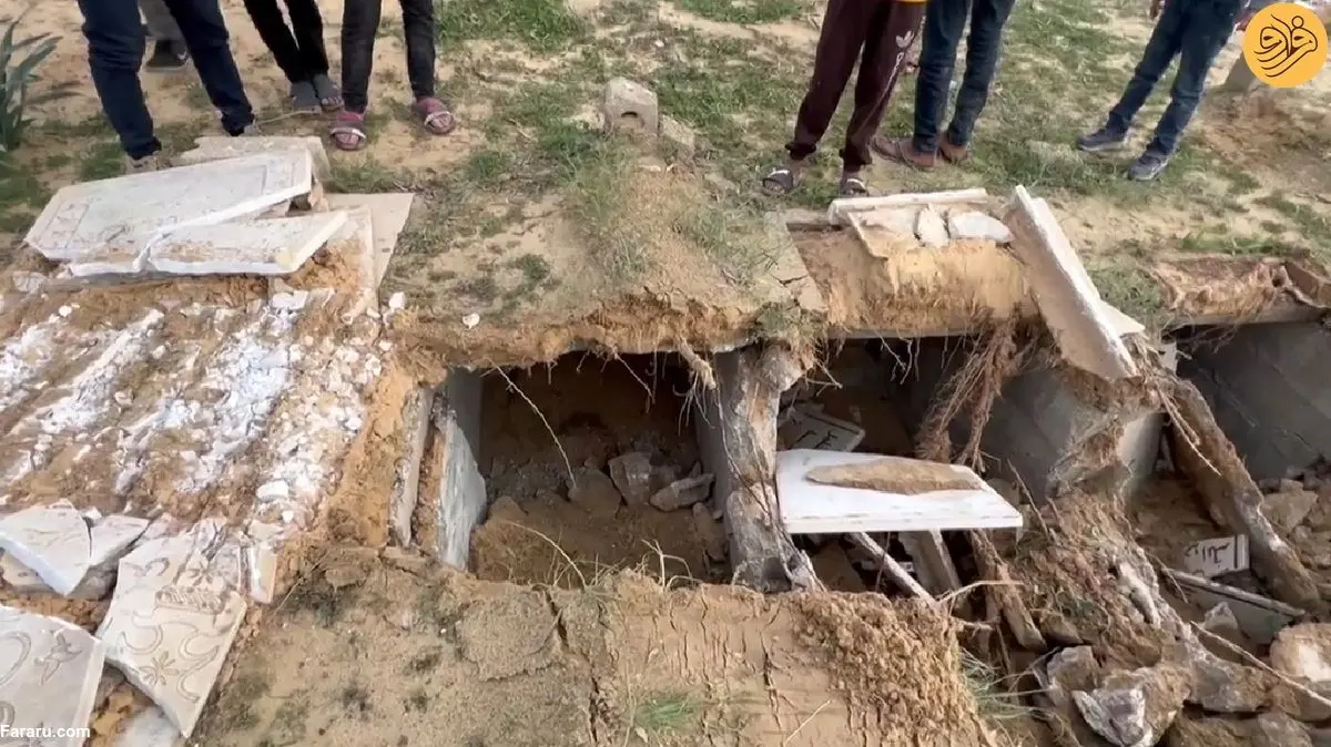 (ویدئو) اسرائیل قبرستان غزه را شخم زد