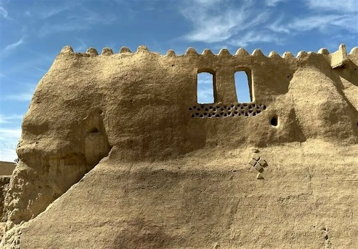 شرایط قلعه تاریخی دزک پس از انفجار در سروان