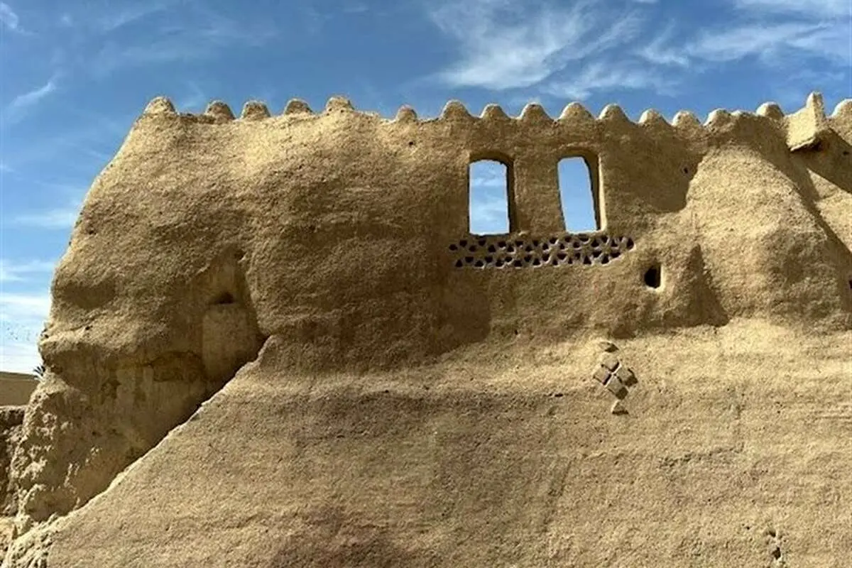 شرایط قلعه تاریخی دزک پس از انفجار در سروان