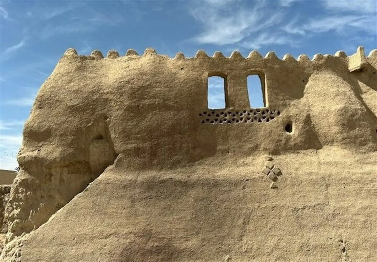 شرایط قلعه تاریخی دزک پس از انفجار در سروان