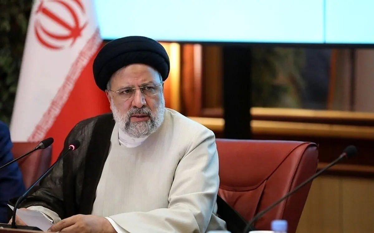 کیهان: دولت روحانی پنهانکار بود؛ دولت رئیسی با مردم صادق است