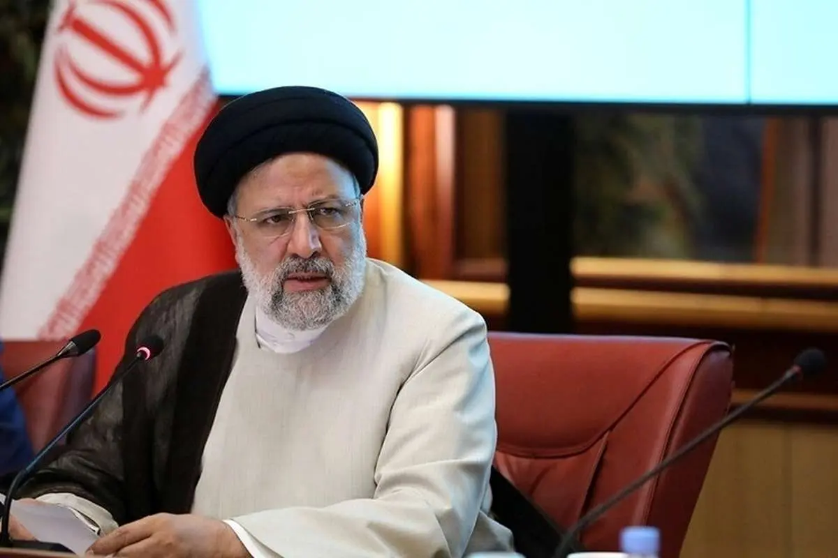 کیهان: دولت روحانی پنهانکار بود؛ دولت رئیسی با مردم صادق است