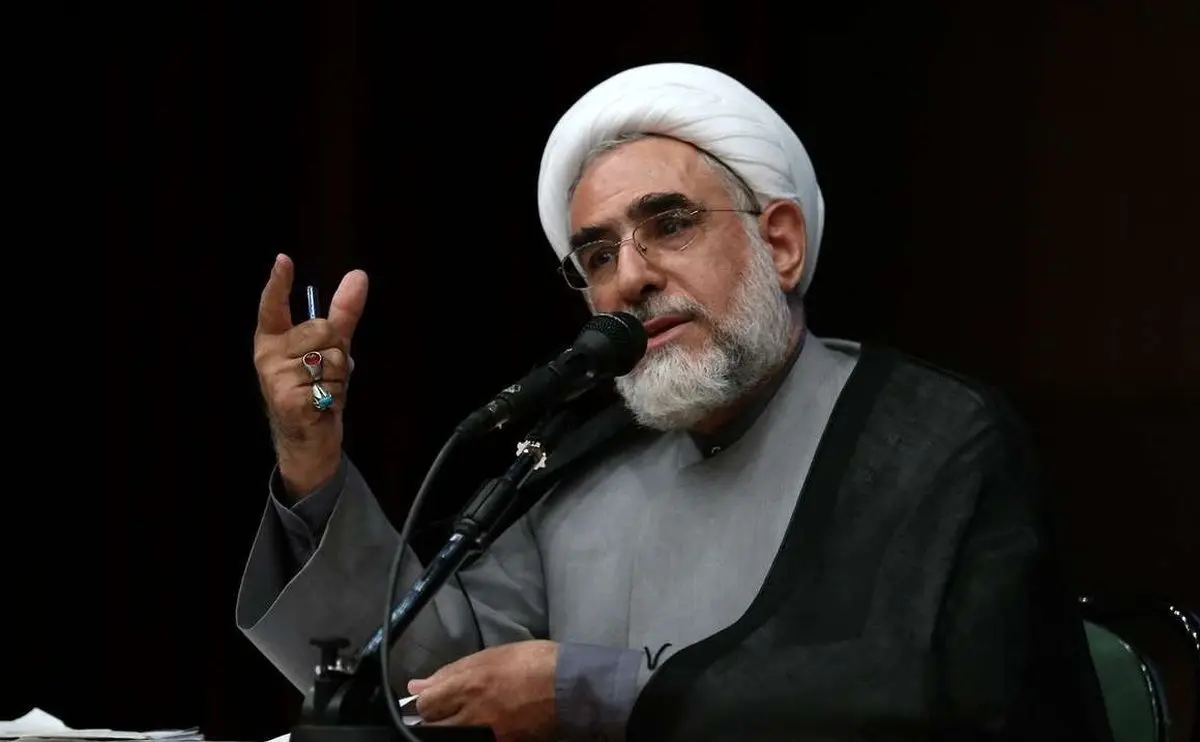 منتجب‌نیا: ردصلاحیت روحانی، هزینه بسیار سنگینی برای نظام دارد
