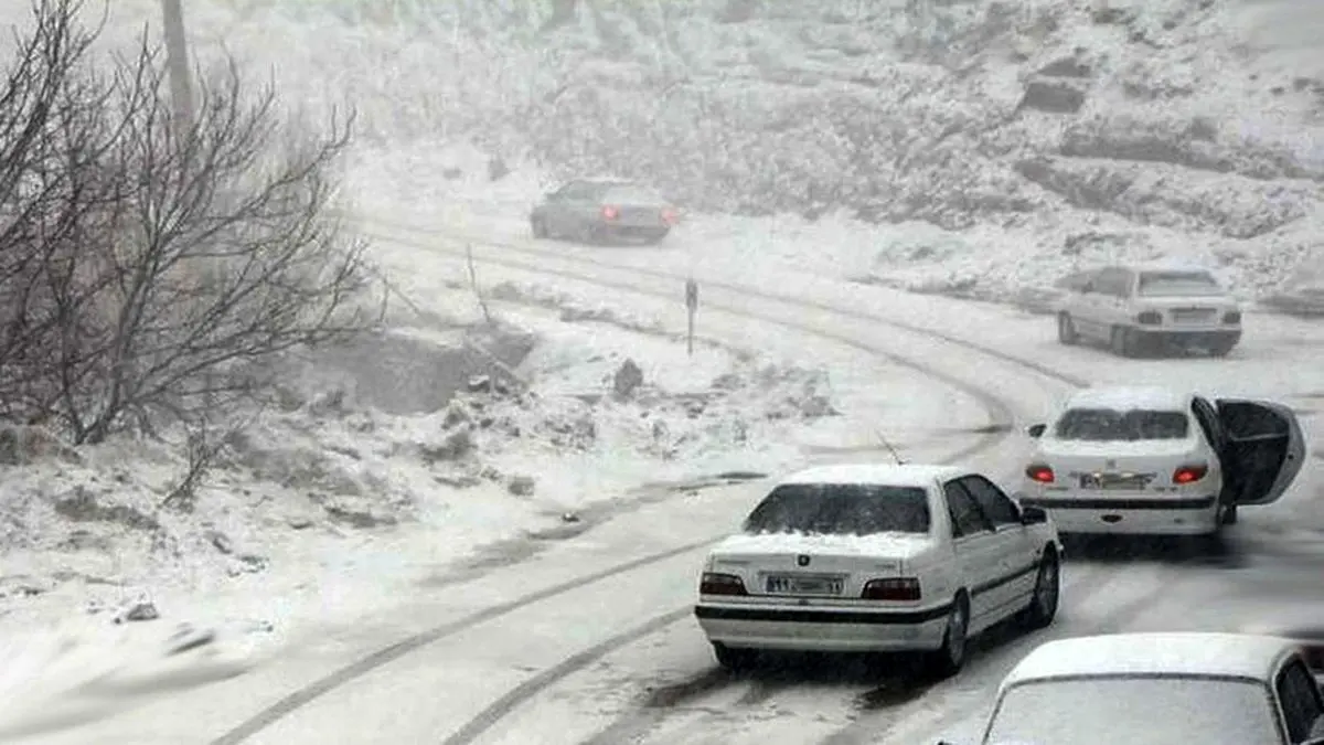 بارش برف و باران در محور‌های ۱۰ استان؛ ۵ محور مسدود هستند