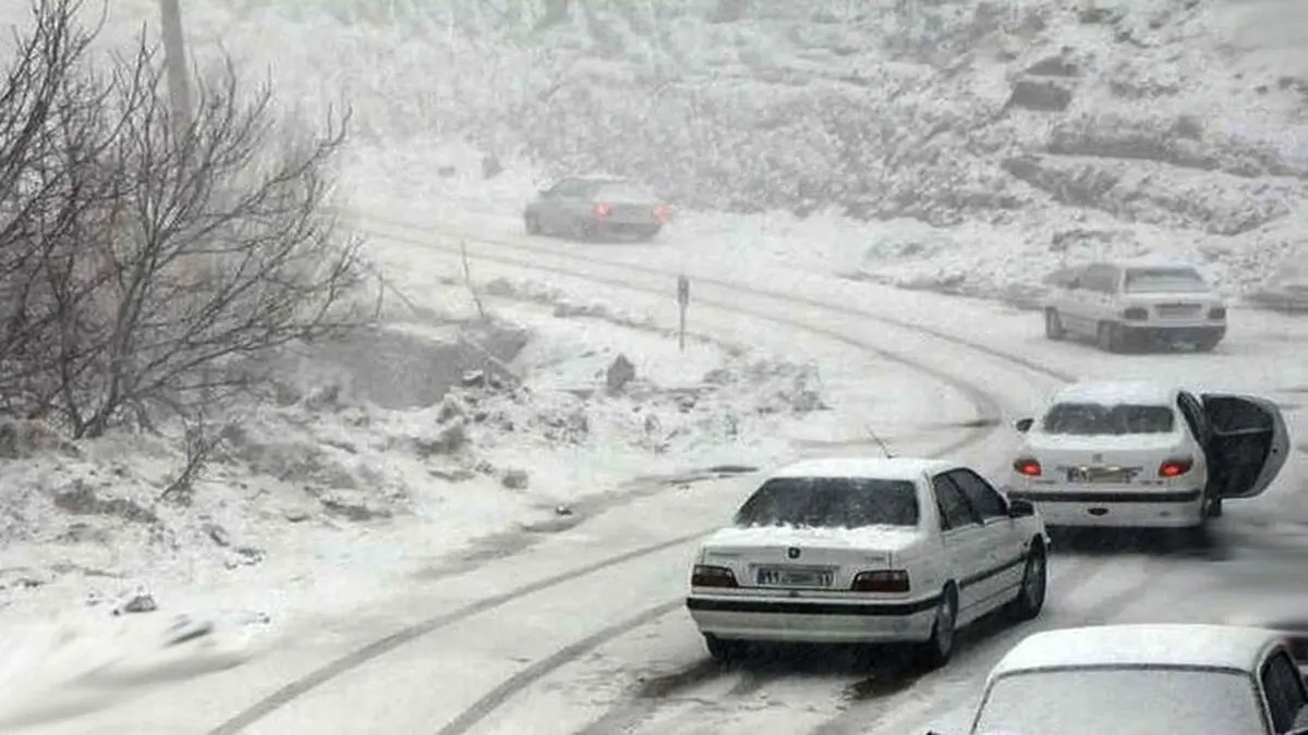 بارش برف و باران در محور‌های ۱۰ استان؛ ۵ محور مسدود هستند