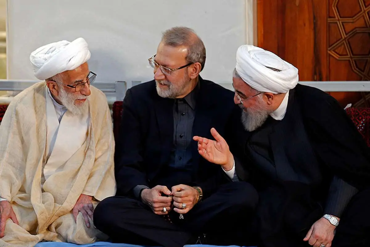 هدیه‌ای که آیت الله جنتی و همکارانش برای حسن روحانی فرستادند