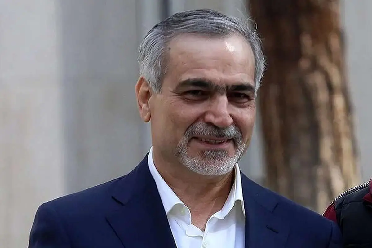 حسین فریدون در زندان اوین، زبان فرانسه میخواند
