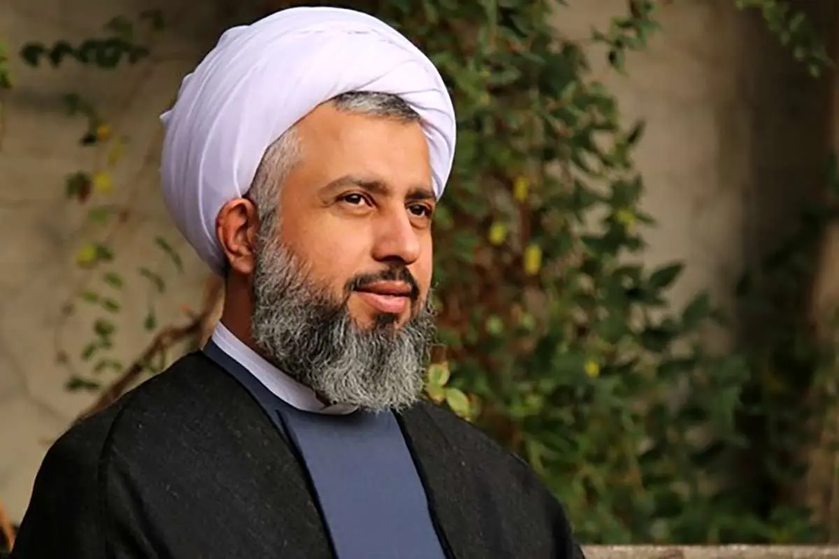 خواب توییتری حسن شجاعی؛ پابرهنه دویدن حاج قاسم سلیمانی برای رأی دادن!