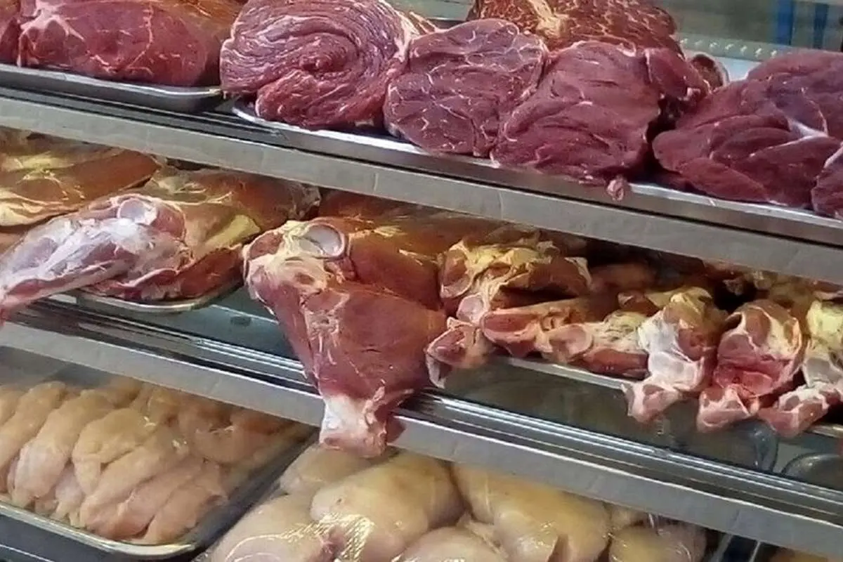 (ویدئو) لحظه سرقت گوشت از قصابی