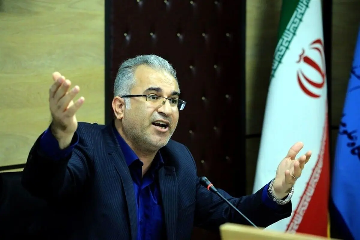 مصطفی مهرآیین: دلیل عدم فهم برخی از نسل جدید گرفتار بودن در ایدئولوژی است