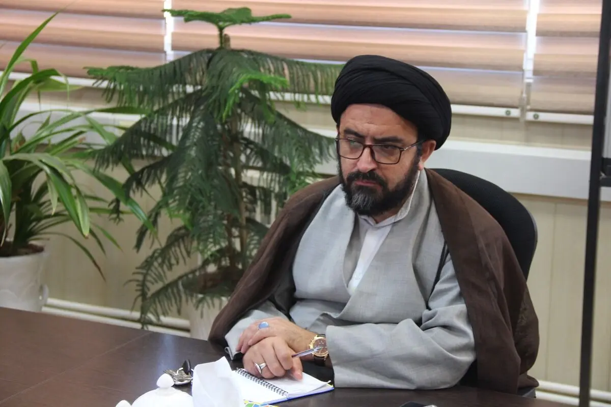 (ویدئو) رفتار عجیب عضو شورای کلانشهر تبریز در واکنش به سوال ساده یک خبرنگار: به خودم مربوط است!