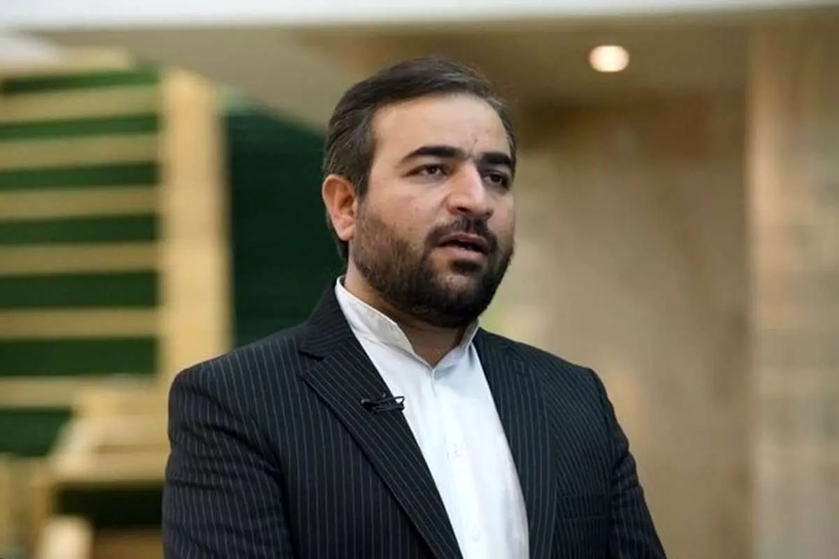 دفاع نماینده مجلس از بودجه صداوسیما: یک تنه با بیش از ۳۰۰ شبکه بیگانه مقابله میکند