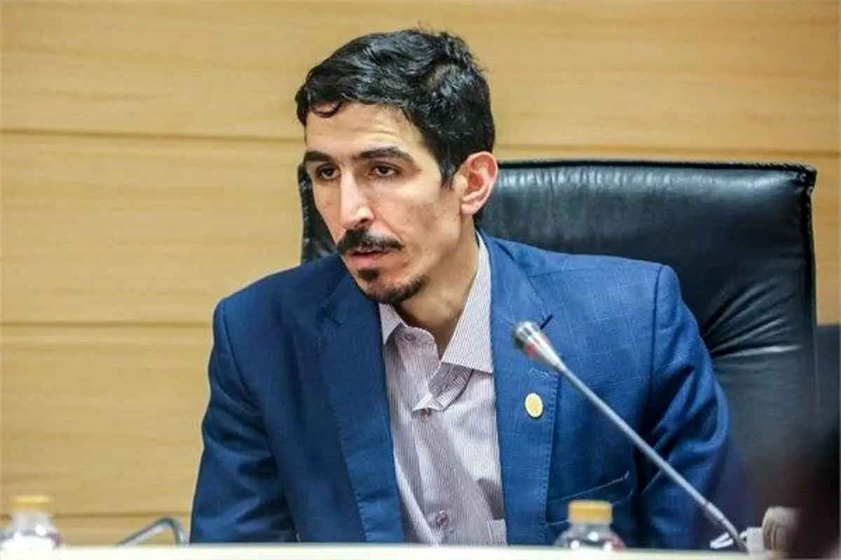 جدال توئیتری آذری جهرمی با نماینده نزدیک به علیرضا زاکانی