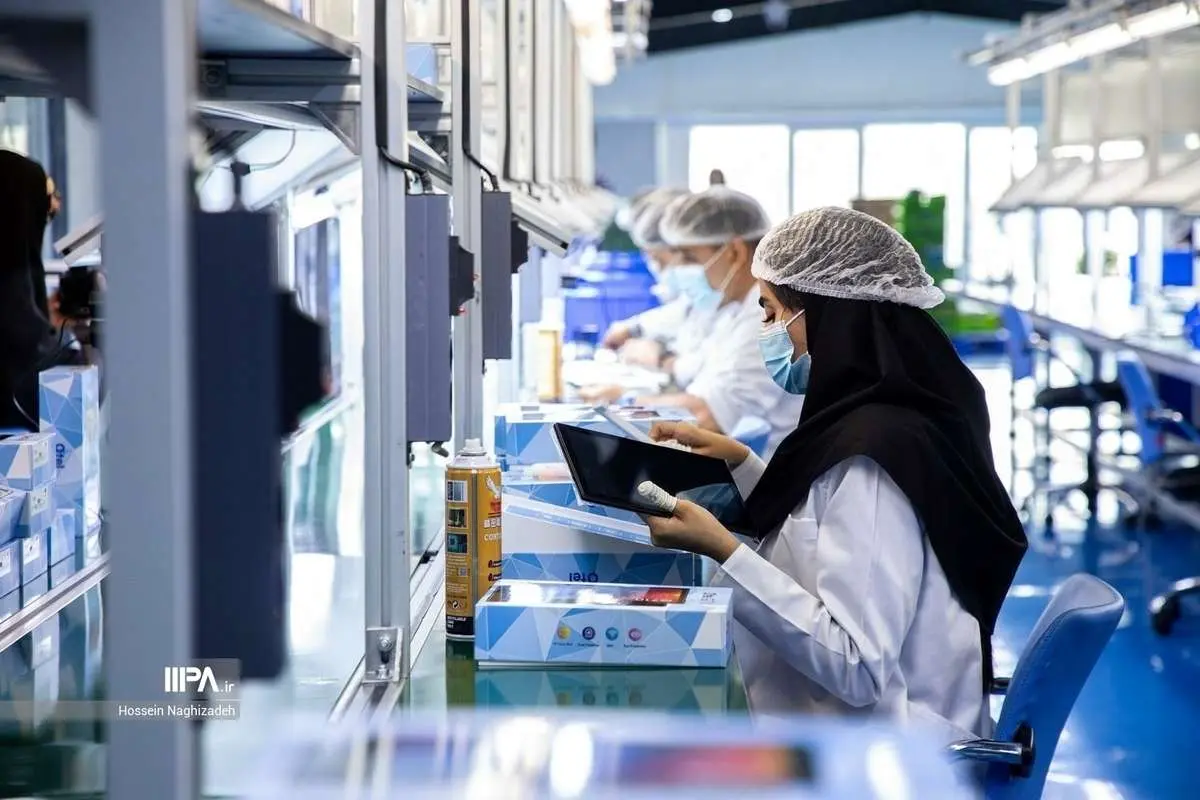 (تصاویر) کارخانه تولید موبایل و تبلت ایرانی در بندرعباس