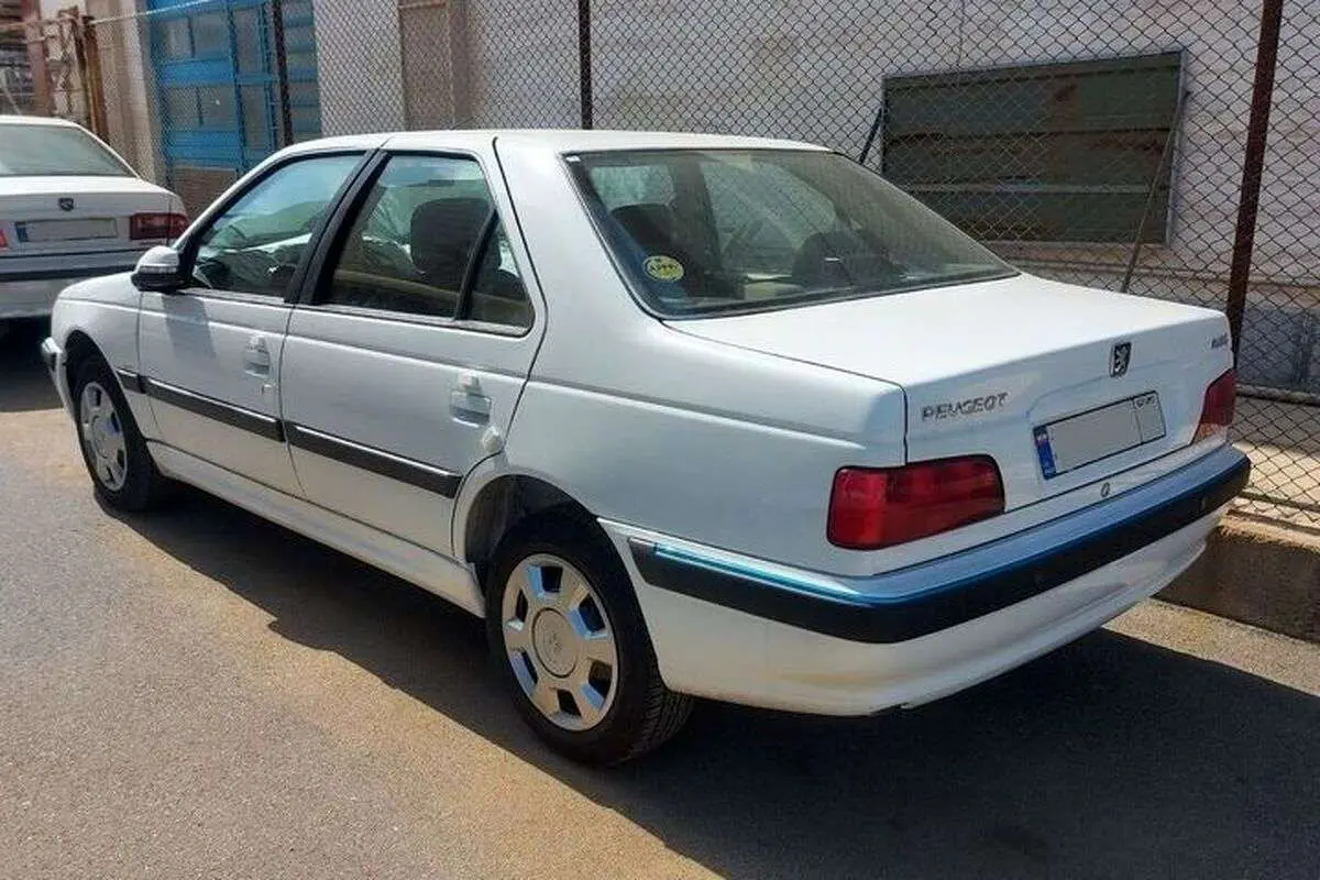 قیمت پژو پارس امروز ۱۵ بهمن ۱۴۰۲